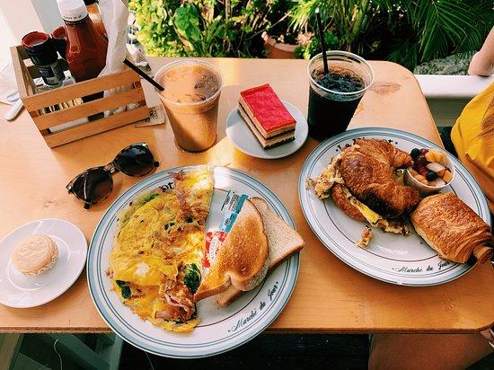 Frenchies Cafe